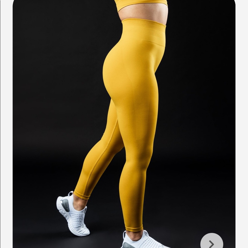 Alphalete amplify leggings